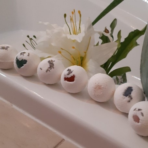 Love Mamas Earth Bath Bombs